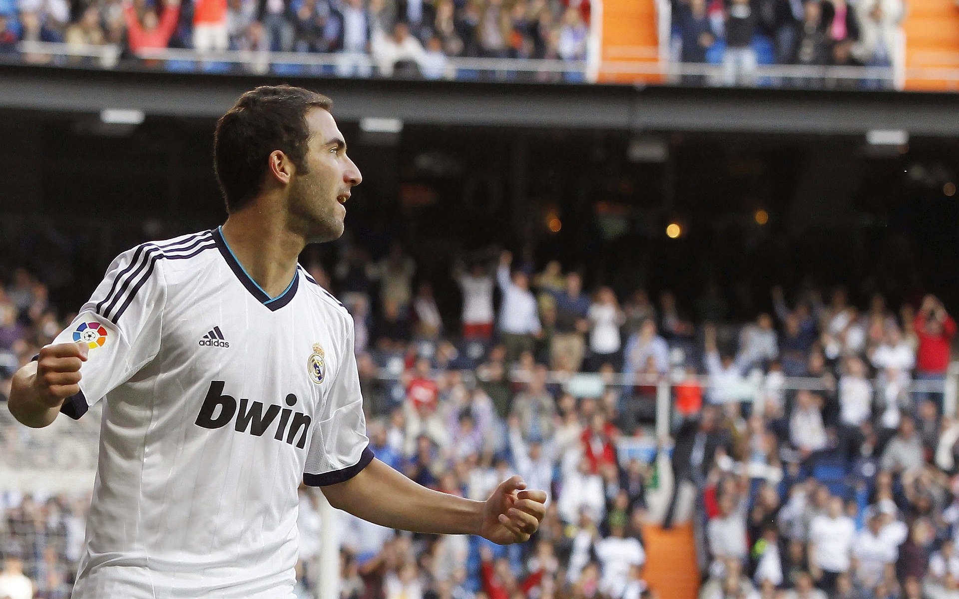 哈兰德获评9.3分MVP:双响炮率曼城3,哈兰德是曼城球迷