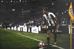 乐鱼-中超射手王再添进球纪录：山东泰山连续10场不败，曾经的中超最佳射手王, 如今混迹中甲沦为边缘球员